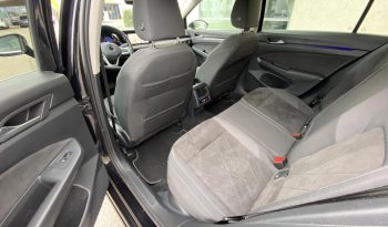 
									Volkswagen Golf VIII Variant Style 2.0TDI DSG MATRIX*VIRTU*ACC+*AHK*R-Kam voll								