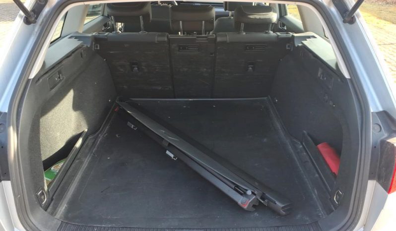 
								Volkswagen Passat Variant Alltrack 4Motion DSG MATRIX*ACC+*VIRTU*AHK*R-Kam voll									