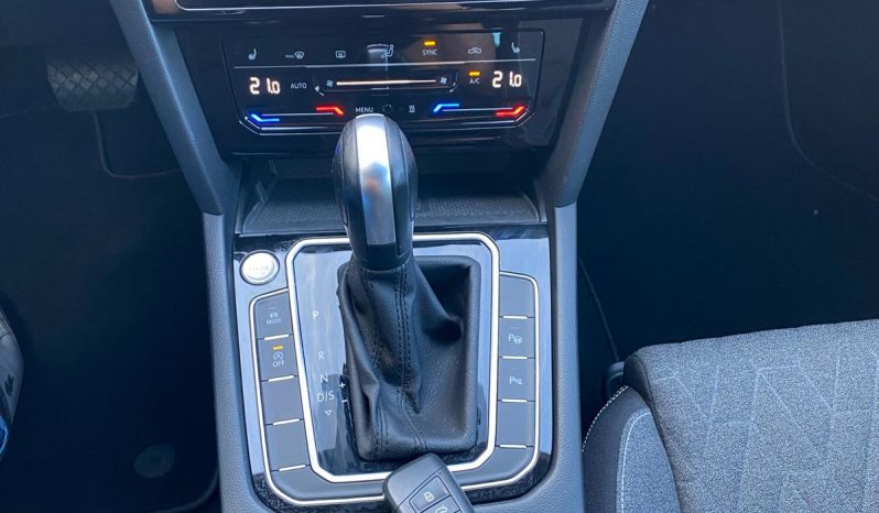 
								Volkswagen Passat Variant 2.0 TDI SCR DSG Business MATRIX*VIRTU*ACC+*Line*R-KAMERA voll									