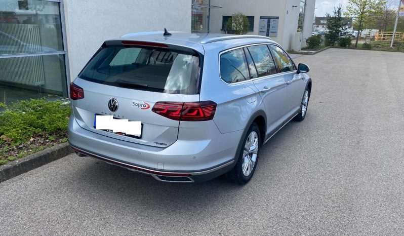 
								Volkswagen Passat Variant Alltrack 4Motion DSG MATRIX*ACC+*VIRTU*AHK*R-Kam voll									
