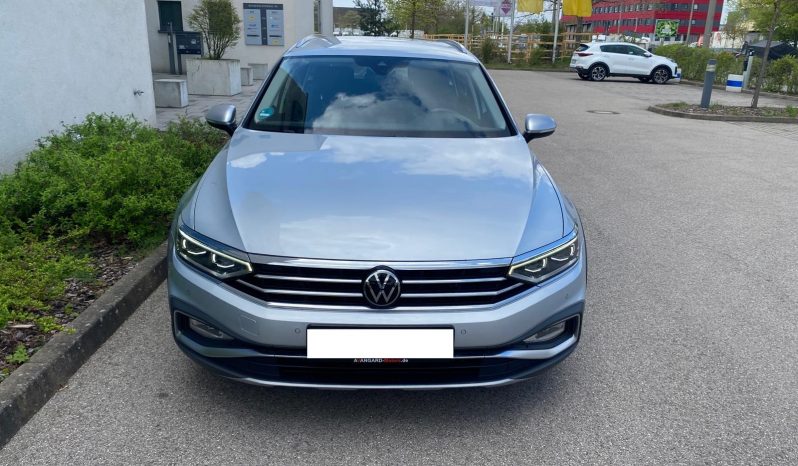 
								Volkswagen Passat Variant Alltrack 4Motion DSG MATRIX*ACC+*VIRTU*AHK*R-Kam voll									