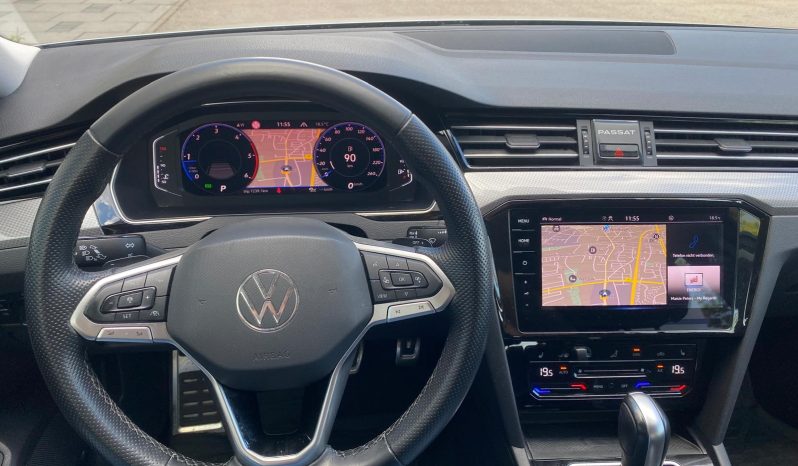 
								Volkswagen Passat Variant Alltrack 4Motion DSG MATRIX*ACC+*VIRTU*AHK*R-Kam voll									