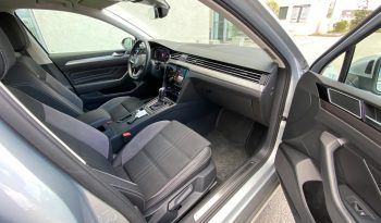 
									Volkswagen Passat Variant Alltrack 4Motion DSG MATRIX*ACC+*VIRTU*AHK*R-Kam voll								