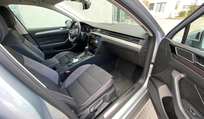 
								Volkswagen Passat Variant Alltrack 4Motion DSG MATRIX*ACC+*VIRTU*AHK*R-Kam voll									