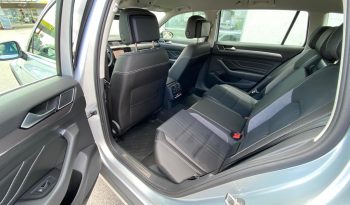 
									Volkswagen Passat Variant Alltrack 4Motion DSG MATRIX*ACC+*VIRTU*AHK*R-Kam voll								