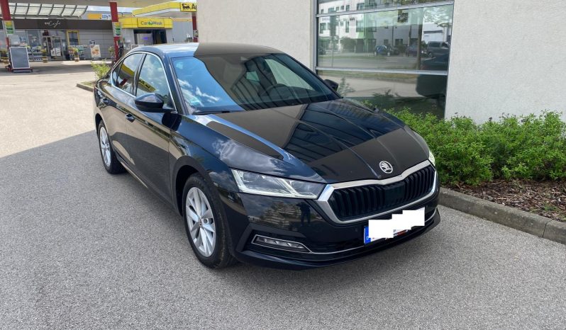 
								Skoda Octavia Limousine Style 2.0 TDI DSG MATRIX∗HUD∗ACC∗LINE*R-Kamera voll									