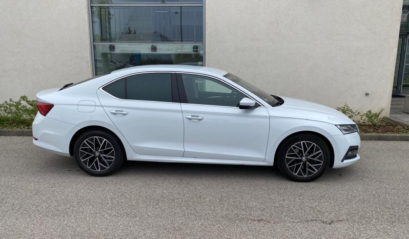 
								Skoda Octavia Limousine Style 2.0 TDI DSG MATRIX∗HUD∗ACC∗LINE voll									