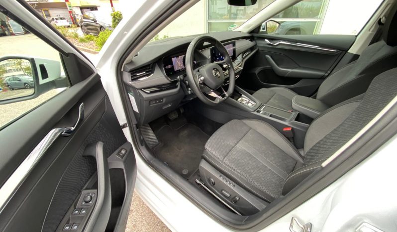 
								Skoda Octavia Limousine Style 2.0 TDI DSG MATRIX∗HUD∗ACC∗LINE voll									