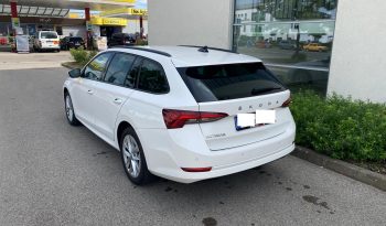 
									Skoda Octavia Combi Tour 2.0 TDI DSG MATRIX*LINE*AHK* voll								