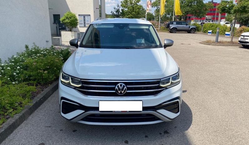 
								Volkswagen Tiguan Allspace Elegance 2.0 TDI DSG 4Motion*MATRIX*VIRTU*ACC+*HUD*StHz voll									