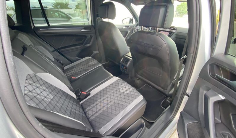 
								Volkswagen Tiguan R Line 2.0 TDI DSG MATRIX*R-KAM*ACC+*Key-Go*Line*AHK voll									