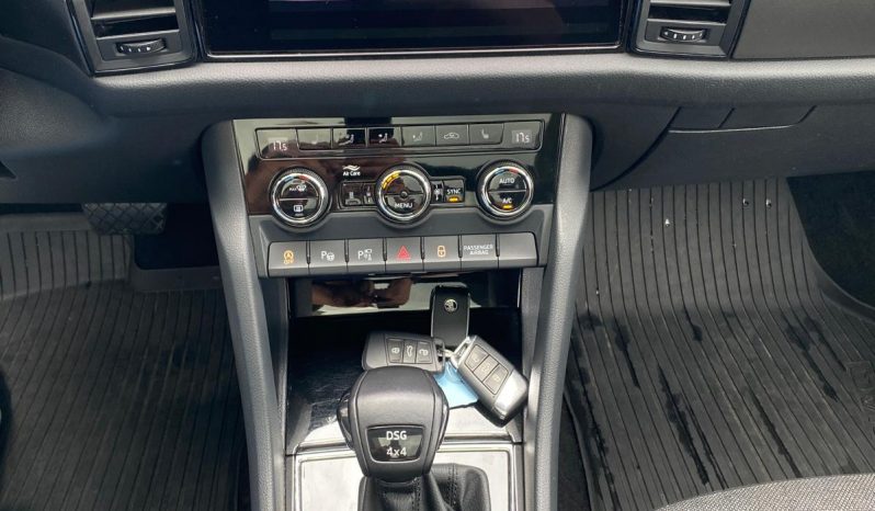 
								Škoda Kodiaq Clever 4×4 2.0 TDI MATRIX*VIRTU*StHz*Pano*7SITZ*360-Kam*AHK voll									