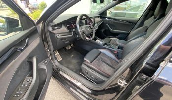 
									Skoda Octavia Combi RS 2.0 TDI DSG *VIRTU*STH*MATRIX*AHK*ACC+*LINE voll								