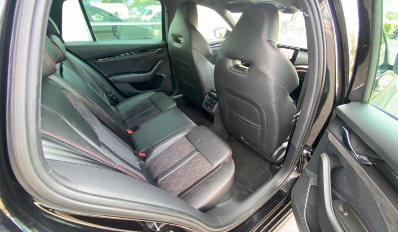 
								Skoda Octavia Combi RS 2.0 TDI DSG *VIRTU*STH*MATRIX*AHK*ACC+*LINE voll									
