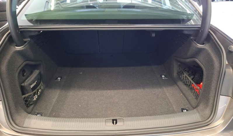 
								Audi A4 Lim. 40 TDI quattro MATRIX*VIRTU*R-Kamera* voll									