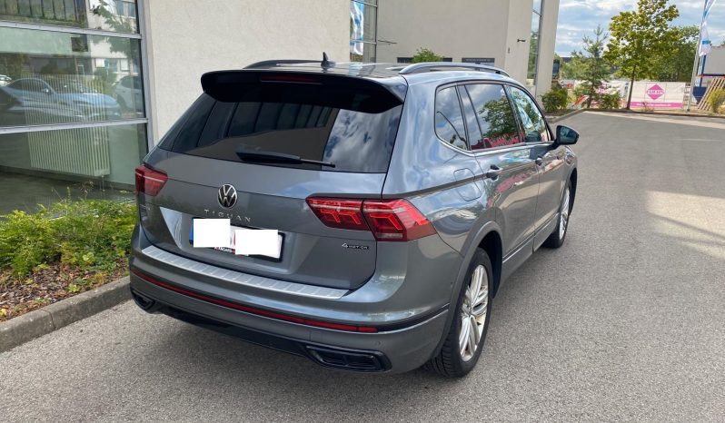 
								Volkswagen Tiguan Allspace R-Line 4M MATRIX*7SITZ*HARMAN*360 Kamera*ACC+*AHK voll									