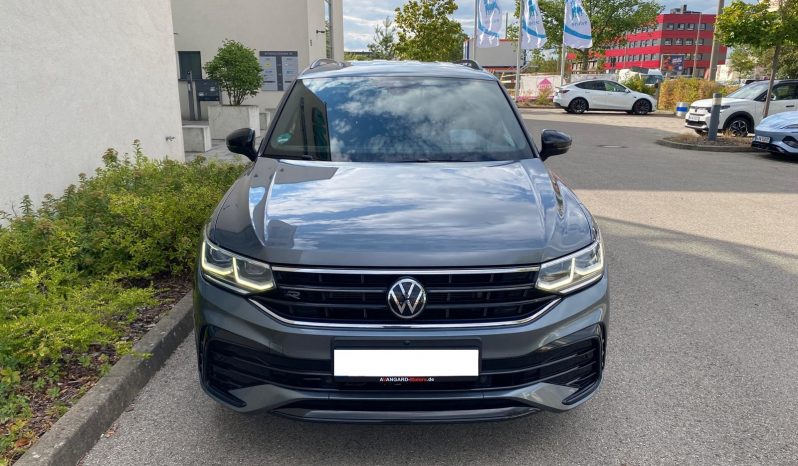 
								Volkswagen Tiguan Allspace R-Line 4M MATRIX*7SITZ*HARMAN*360 Kamera*ACC+*AHK voll									