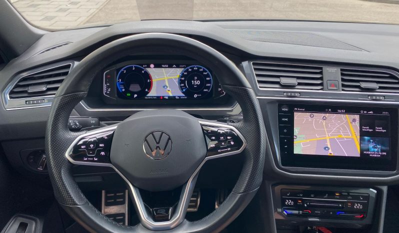 
								Volkswagen Tiguan Allspace R-Line 4M MATRIX*7SITZ*HARMAN*360 Kamera*ACC+*AHK voll									