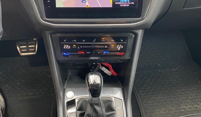 
								Volkswagen Tiguan Allspace R-Line 4M MATRIX*7SITZ*HARMAN*360 Kamera*ACC+*AHK voll									