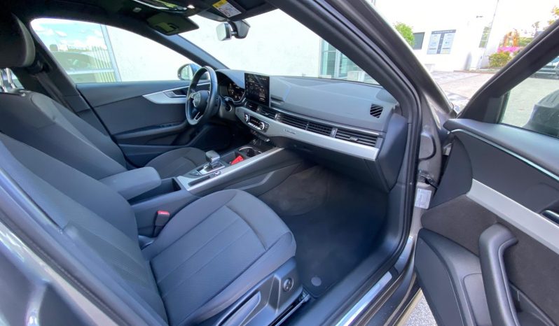
								Audi A4 Lim. 40 TDI quattro MATRIX*VIRTU*R-Kamera* voll									