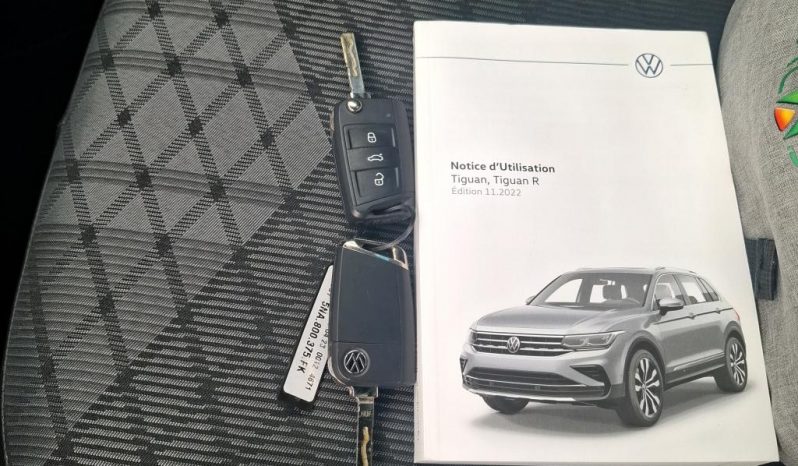 
								Volkswagen Tiguan R Line 2.0 TDI DSG MATRIX*R-KAM*ACC+*Key-Go*Line*AHK voll									