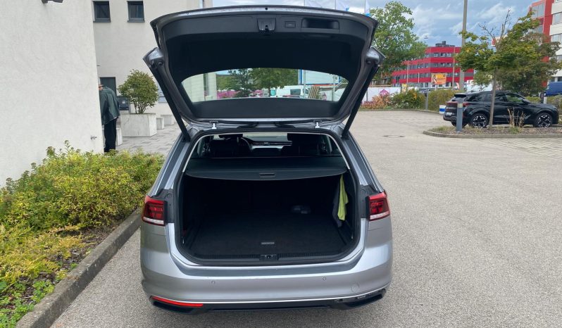 
								Volkswagen Passat Variant 2.0 TDI SCR DSG Business LED*VIRTU*ACC+*Line*R-KAMERA*AHK voll									