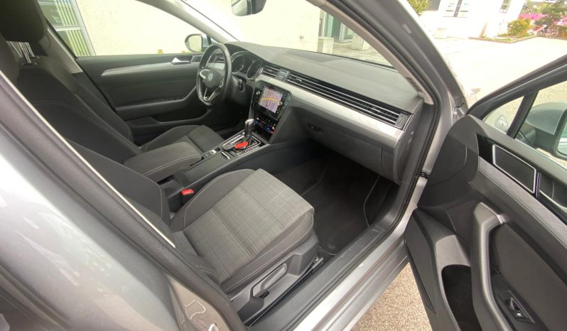 
								Volkswagen Passat Variant 2.0 TDI SCR DSG Business LED*VIRTU*ACC+*Line*R-KAMERA*AHK voll									